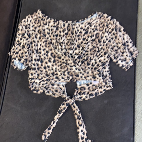 Victoria’s Secret leopard crop top very cute very sexy Extra large - Picture 2 of 5